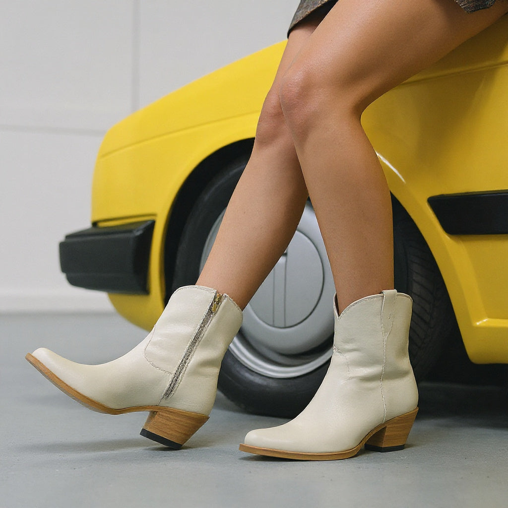 DELLA ANKLE BOOTS